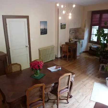 Chambres D'hotes Au Nid Des Thes *