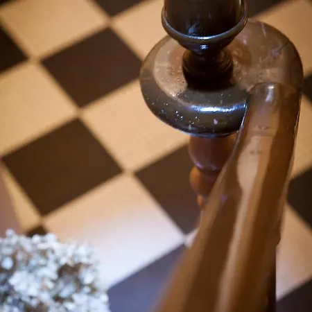 Chambres D'hotes Au Nid Des Thes Bed and Breakfast