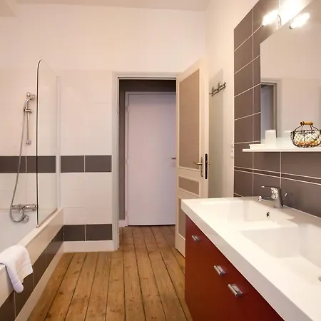 Chambres D'hotes Au Nid Des Thes *