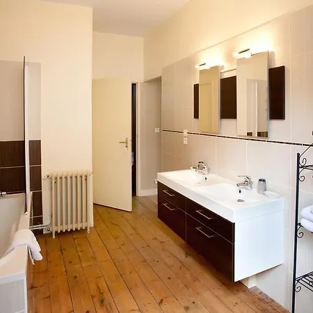 Chambres D'hotes Au Nid Des Thes *